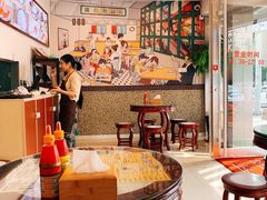 大堂-广信牛奶甜品世家(台东店)