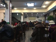 -一间楼牛羊肉泡馍馆(东一路店)