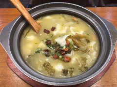 石锅酸菜鱼-周鱼小馆石锅酸菜鱼(活力汇店)