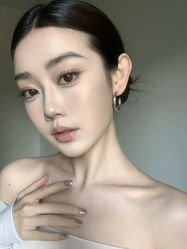 -爱的化妆工作室(雅地天际店)