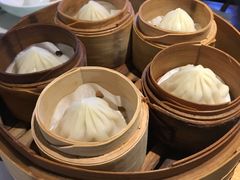 鸡汁鲜肉小笼汤包-南小馆(迪士尼小镇店)