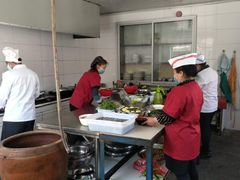 -庆岭迎宾园正宗活鱼馆