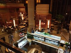 自助取餐区-松山湖凯悦酒店·Café自助餐厅·周末火舞秀表演