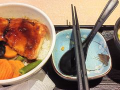 鲜蔬煎鸡肉丼-吉野家(上海美罗城店)