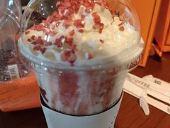 草莓牛乳风味酷乐冰-COSTA COFFEE(西湖天地店)
