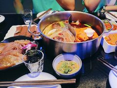 -唯爱KTV聚会餐厅(仙林东城汇店)