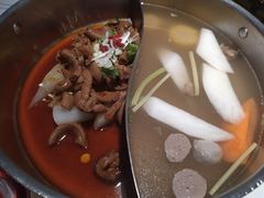 -左庭右院鲜牛肉火锅(新梅广场店)