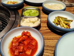 -明洞阿姨·韩式酱蟹烤肉·创意料理(三元桥店)