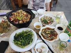 -潮粤啫啫煲大排档