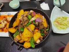 -撒拉人家.酸菜牦牛肉火锅