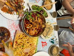 -肥肥虾庄·金牌油焖大虾(汉口城市广场店)