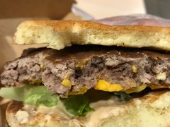 安格斯厚牛培根堡-麦当劳(沙河店)