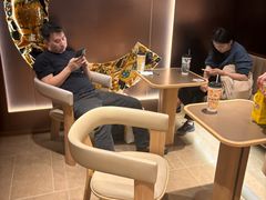 -霸王茶姬(上海恒基名人店)