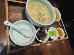 -蟹上黄·蟹黄面·江南糖水(人民广场店)