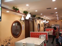 大堂-老码头黑皮肘子锅包肉(赣水路店)