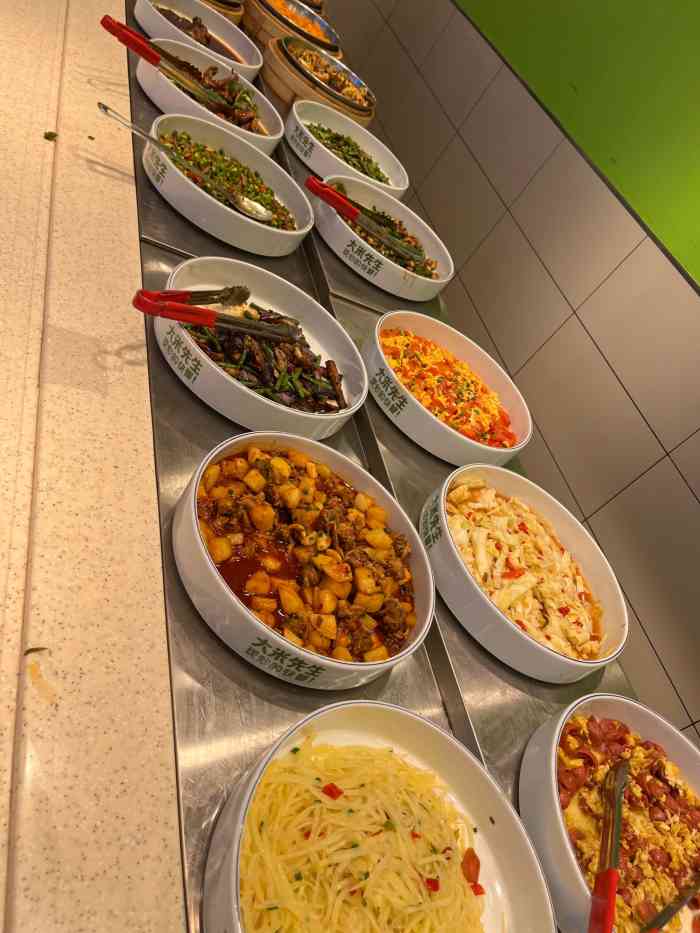 大米先生(万达金街店)-"菜品挺好吃的,味道很不错,天天来吃,店里.