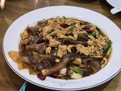 -鲁南仔·滕州炒鸡(经三路店)