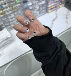 -尤米一站式美甲美睫