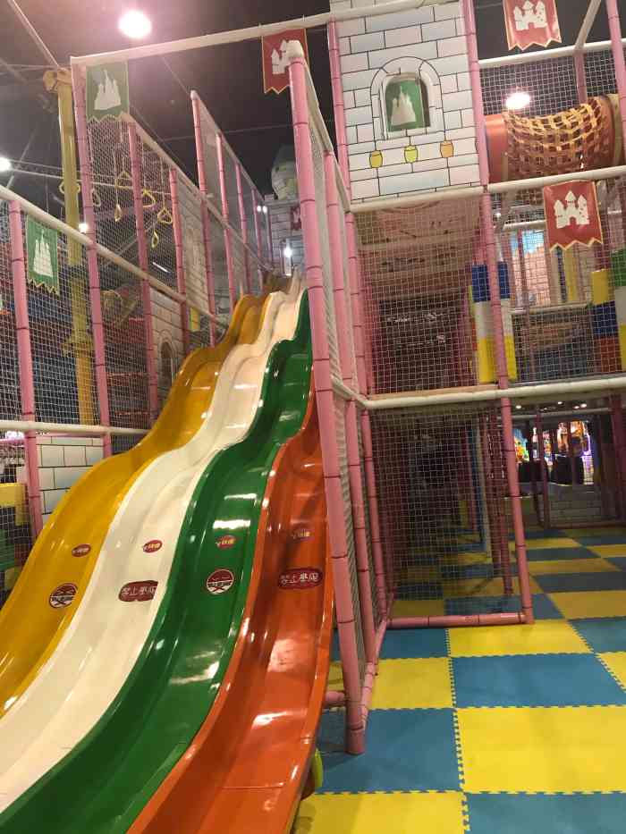 小皮孩乐园-"看到宣传单去的,游乐设施兼顾了大小宝,场.