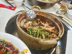 招牌家鸡煲-渝君重庆火锅(嘉宾路店)