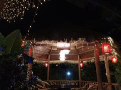 -茅草房·河畔园林火锅