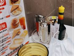 -香港新发烧腊茶餐厅(水围店)