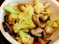 -一两饭川味素食餐厅