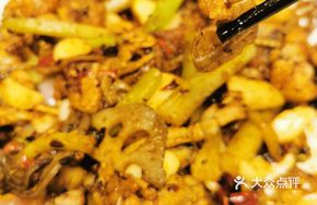Garlic Lobster with Dry-Braised Frog