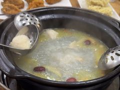 -濠轩阁特色生蚝火锅(水湾路店)