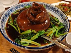 紅燒元蹄-一鸣蒸汽石锅鱼 Yiming Steamed Stonepot Fish