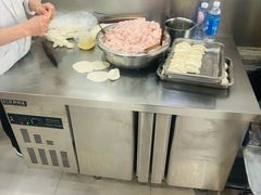 -黄阿姨锅贴大王(万航渡路店)