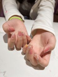 -孔雀手美甲美睫护理