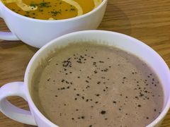 奶油蘑菇汤-HELLO 27 意面·沙拉·帕尼尼