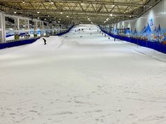 -乔波室内滑雪场