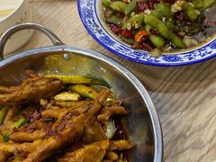 -江城燕子大排档(江汉路步行街店)