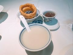 豆汁儿焦圈-四季民福烤鸭店(外滩外白渡桥店)