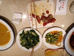 -杨氏青龙虾·吃蟹季(珠江路店)