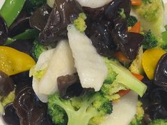 -哈啾嗨·新概念蒙餐(红星新城店)