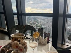 -锦厨国际自助餐厅 · 云端景观 (昆明索菲特大酒店)