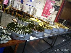 自助取餐区-孔婆婆叶儿粑