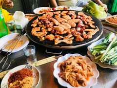-小辣椒汤锅烧烤(温泉南街店)