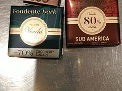 -VENCHI 闻绮(上海佛罗伦萨小镇店)