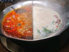 -湊湊火锅·茶憩(杭州湖滨银泰in77店)