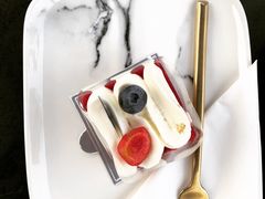 -UNI UNI(环亚凯瑟琳店)