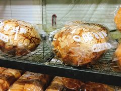 -秀云俄罗斯列巴屋(军星小区店)