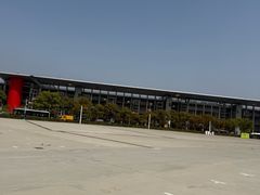 -松鹤墓园-停车场