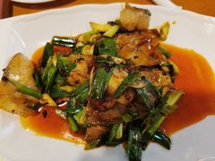 蒜苗回锅肉-易老妈蹄花.特色川菜(人民公园总店)