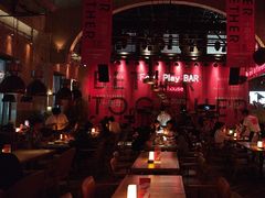 -FOUR PLAY BAR