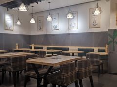 大堂-花馬肆.云南过桥米线(汉神购物广场现场熬汤店)