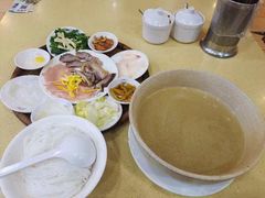 -桥香园云南过桥米线(金马碧鸡店)